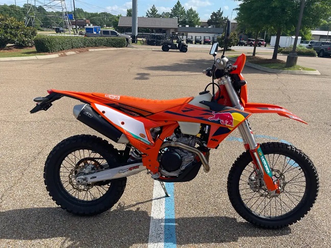 2025 KTM 500 EXC-F Champion Edition – The Ultimate Street-Le